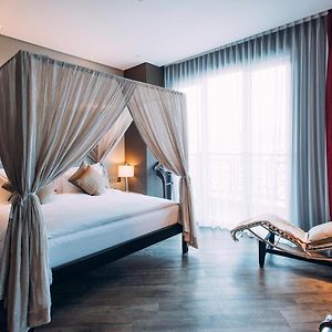 Executive Specialty Suite